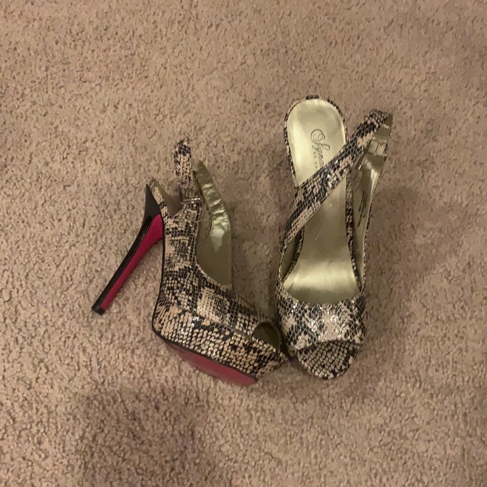 Woman’s 3 Pair of Heels Bundle - Picture 7 of 11